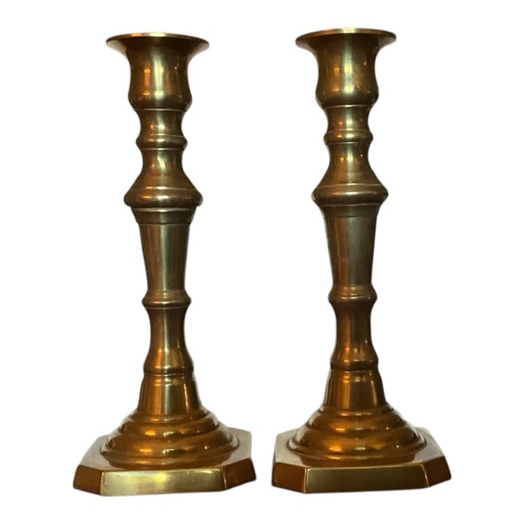 Elegant Vintage Brass Candlestick Holders Not Branded - Picture 3 of 6